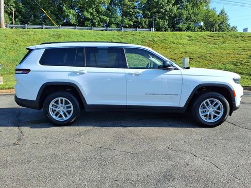Used 2024 Jeep Grand Cherokee L Laredo AWD/4WD image 2