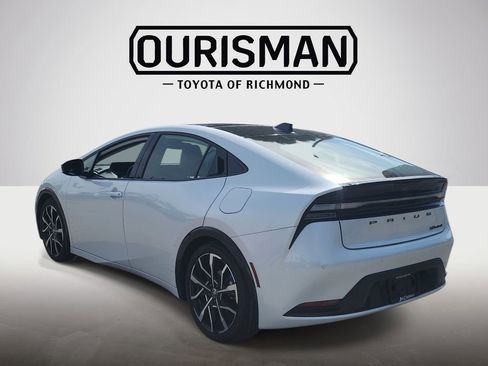 Used 2023 Toyota Prius Prime FWD image 4