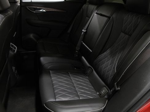 Used 2023 Buick Envision Avenir image 20