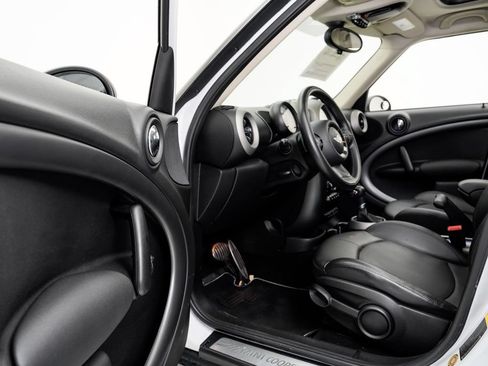 Used 2012 MINI Cooper Countryman S FWD image 8