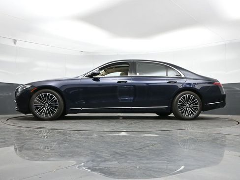 Used 2025 Mercedes-Benz S 580 4MATIC Sedan image 42