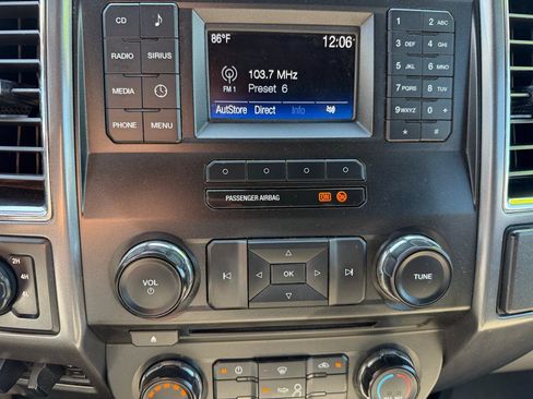 Used 2017 Ford F250 XLT w/ XLT Value Package AWD/4WD image 36