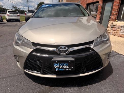 Used 2017 Toyota Camry SE FWD image 3