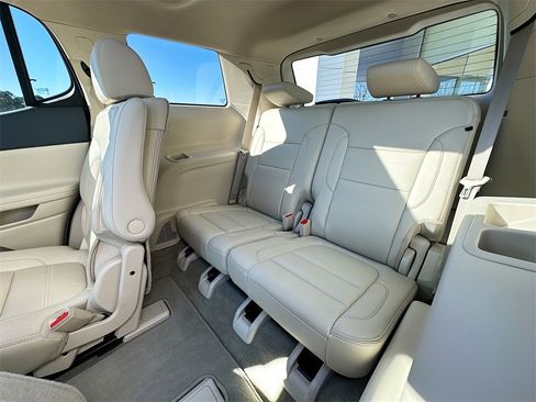 Used 2023 GMC Acadia Denali w/ Denali Ultimate Package image 28