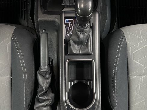 Used 2021 Toyota Tacoma TRD Off-Road image 25