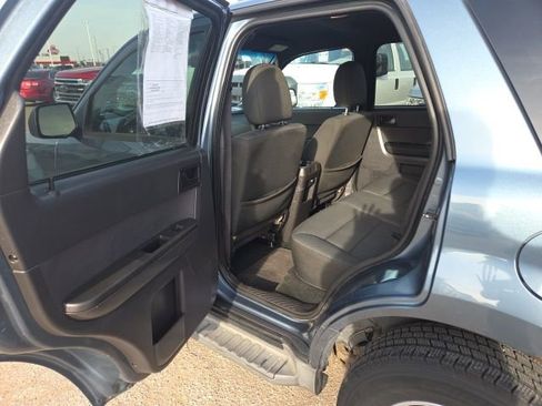 Used 2011 Ford Escape XLT w/ Class II Trailer Tow Pkg image 30
