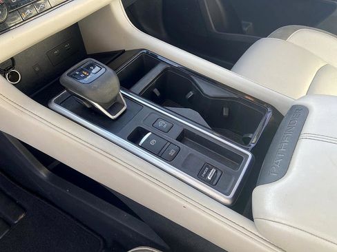 Certified 2022 Nissan Pathfinder SL w/ SL Premium Package image 15