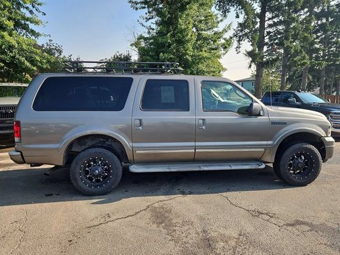 Used 2005 Ford Excursion Limited AWD/4WD image 8
