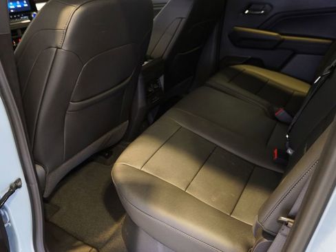 Certified 2025 Chevrolet Colorado LT w/ LT Convenience Package image 25