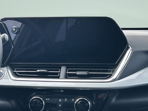 Used 2025 Chevrolet Trax LT w/ LT Convenience Package image 20