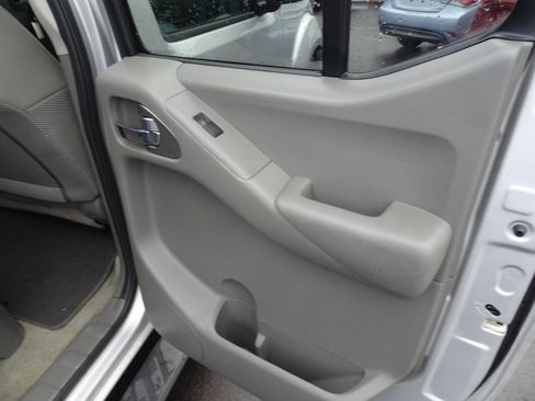 Used 2015 Nissan Frontier SV w/ SV Value Truck Package image 22