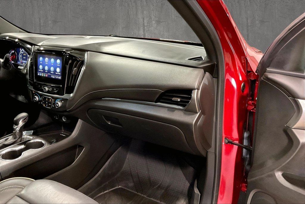 Used 2023 Chevrolet Traverse Premier AWD/4WD image 28