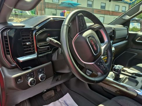 Used 2024 GMC Sierra 1500 Elevation AWD/4WD image 10
