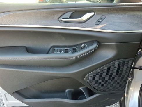 New 2025 Jeep Grand Cherokee Limited w/ MOPAR Finishing Package image 9