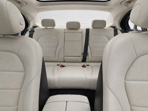 Used 2015 Mercedes-Benz C 300 4MATIC Sedan image 24