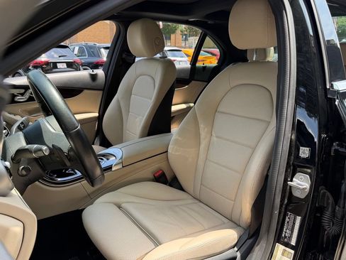 Used 2020 Mercedes-Benz C 300 Sedan w/ Premium Package image 25