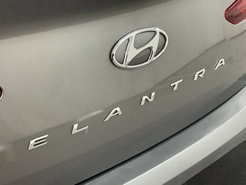 Used 2020 Hyundai Elantra SEL FWD image 22