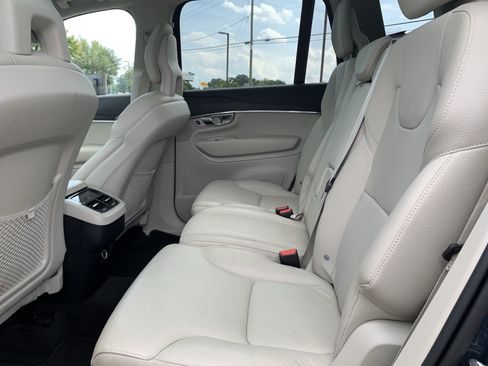 Used 2020 Volvo XC90 T5 Momentum w/ Protection Package Premier FWD image 32