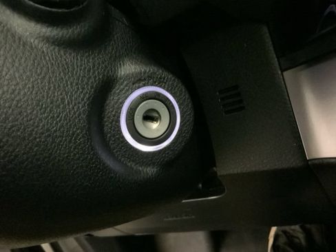 Used 2017 Toyota Tacoma SR5 w/ Tow Package AWD/4WD image 23