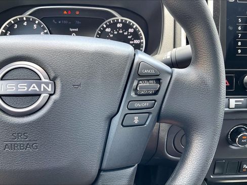 Used 2025 Nissan Frontier SV RWD image 19
