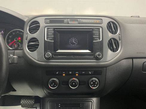 Used 2016 Volkswagen Tiguan S AWD/4WD image 15