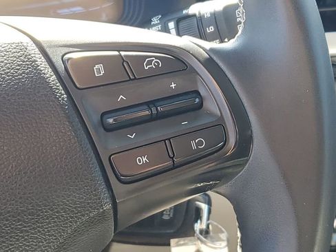 Certified 2023 Hyundai Venue SEL w/ Cargo Package image 32