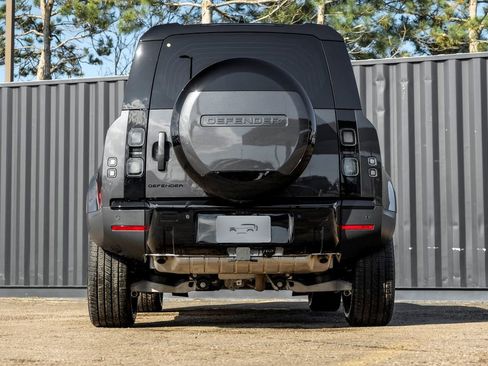 New 2026 Land Rover Defender 110 S image 7