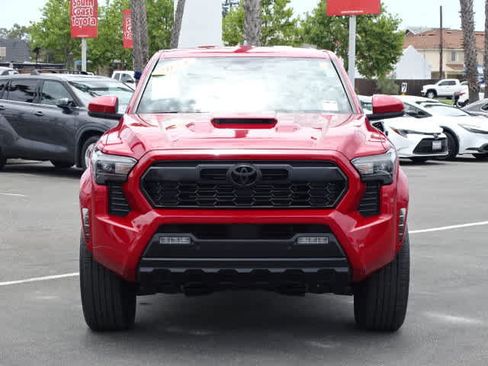 Certified 2024 Toyota Tacoma TRD Sport w/ TRD Sport Upgrade Package AWD/4WD image 3