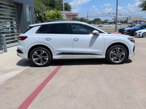 Certified 2024 Audi Q4 e-tron Premium Plus AWD/4WD image 11