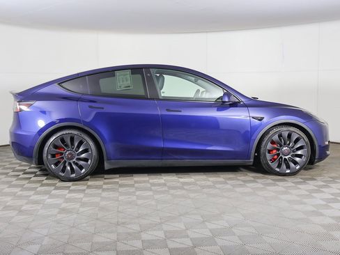 Used 2023 Tesla Model Y Performance image 19