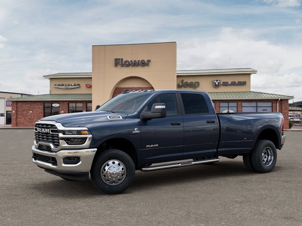 New 2026 RAM 3500 Big Horn AWD/4WD image 3