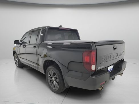 Certified 2024 Honda Ridgeline Sport image 5
