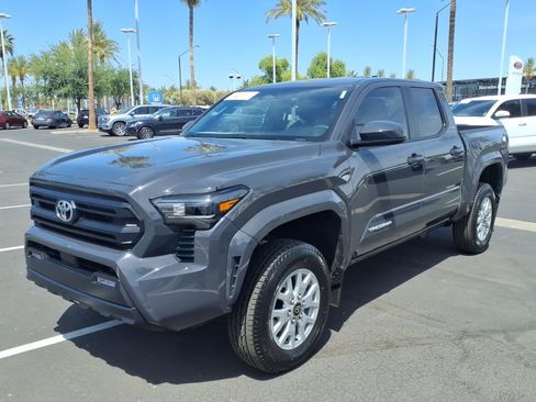 Certified 2024 Toyota Tacoma SR5 AWD/4WD image 8