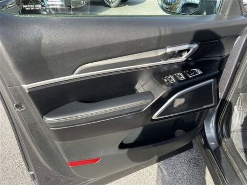 Used 2020 Kia Telluride S AWD/4WD image 16