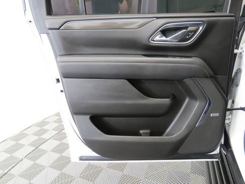 Used 2023 GMC Yukon XL AT4 w/ AT4 Premium Plus Package image 28