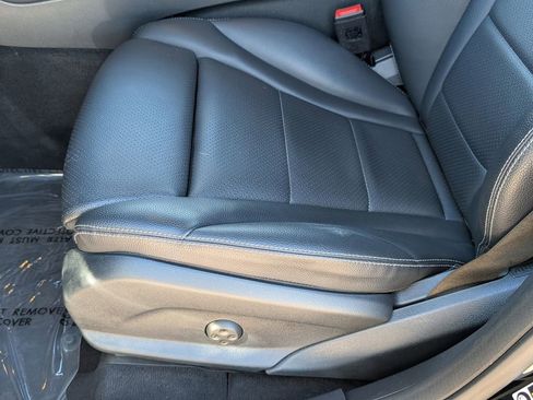 Used 2022 Mercedes-Benz GLC 300 4MATIC image 22