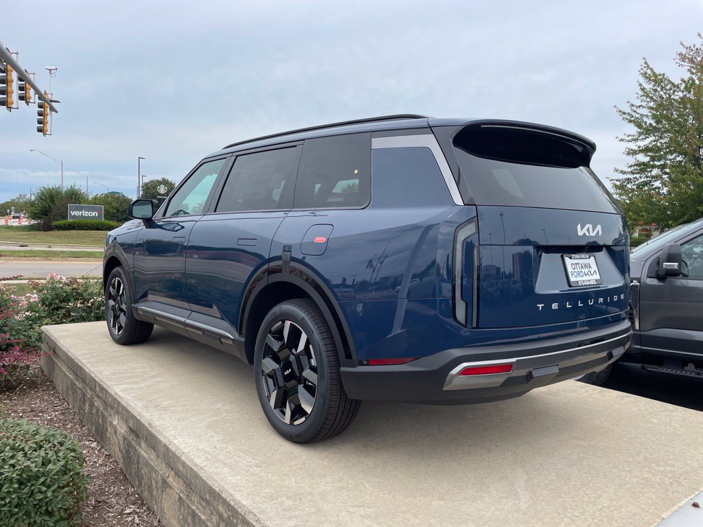 New 2027 Kia Telluride S FWD image 7