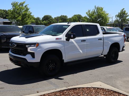 Certified 2024 Chevrolet Silverado 1500 LT Trail Boss w/ LT Trail Boss Premium Package AWD/4WD image 5