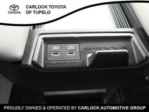 Used 2025 Toyota Sienna LE image 24