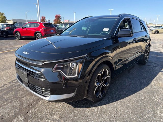 Used 2023 Kia Niro EX Touring FWD image 2