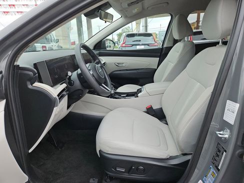 Used 2025 Hyundai Tucson SEL FWD image 11