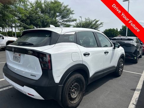 Used 2025 Nissan Kicks S AWD/4WD image 4