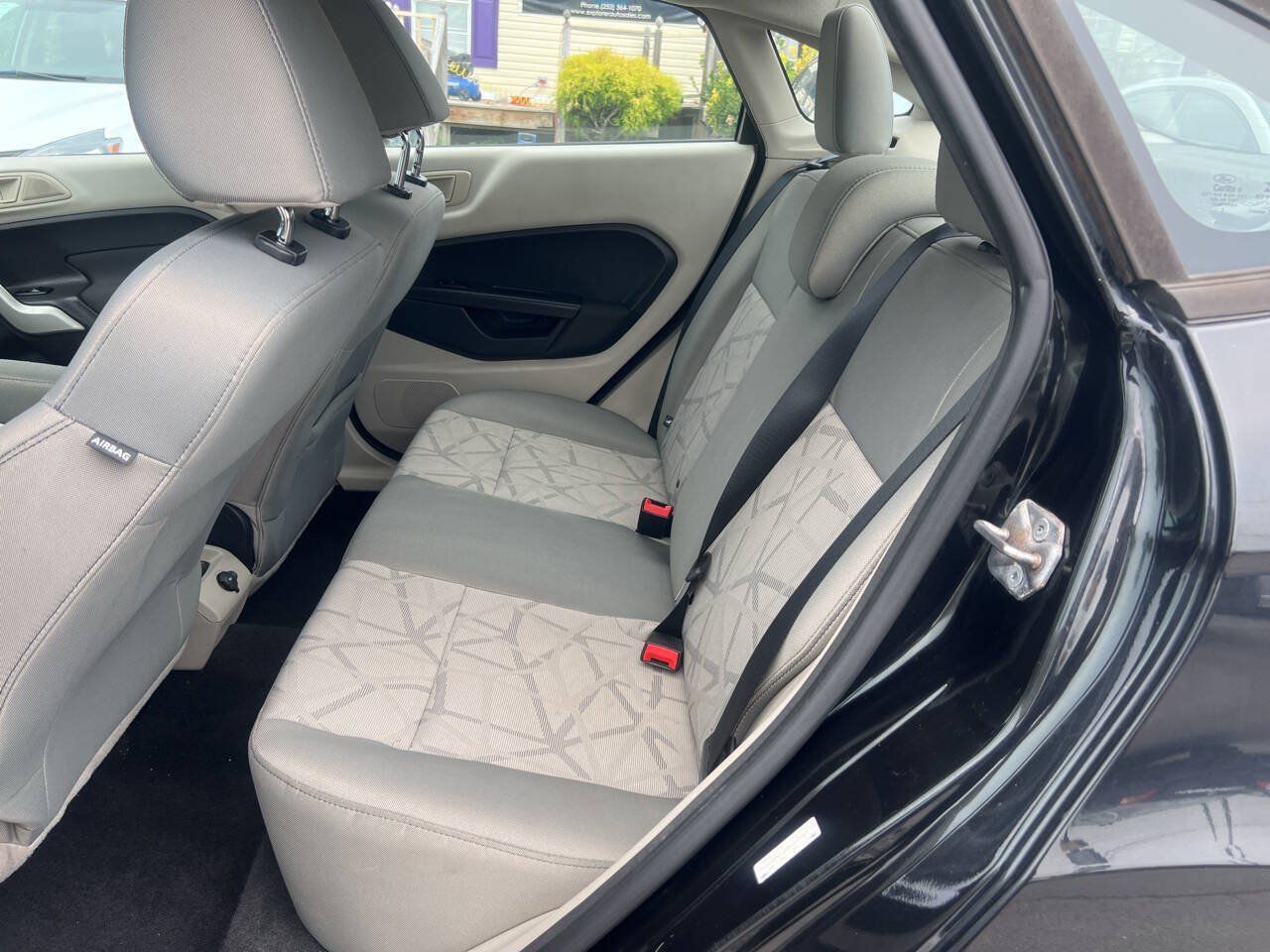 Used 2013 Ford Fiesta SE FWD image 13