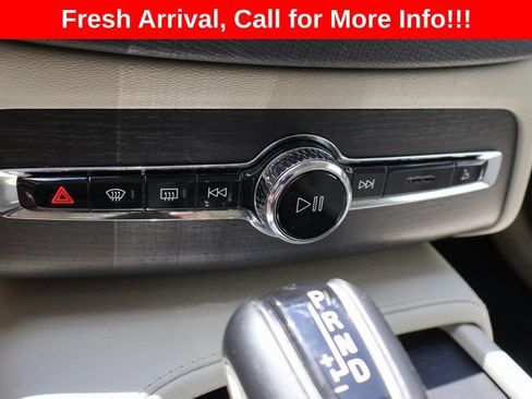 Used 2020 Volvo XC90 T6 Momentum AWD/4WD image 34