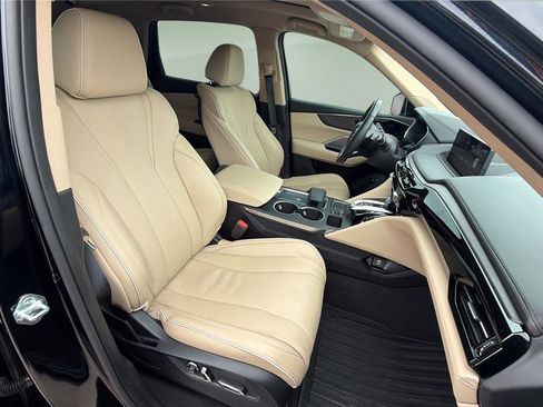 Used 2023 Acura MDX SH-AWD w/ Advance Package image 11