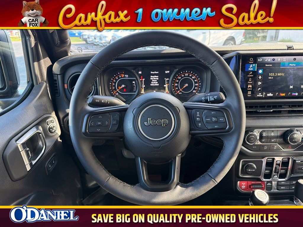 Used 2025 Jeep Gladiator Mojave w/ Convenience Group AWD/4WD image 7