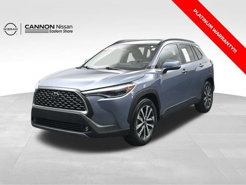 Used 2023 Toyota Corolla Cross XLE image 1