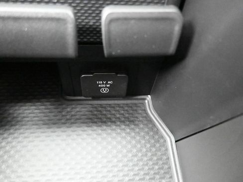 New 2026 RAM 1500 2WD Crew Cab image 4