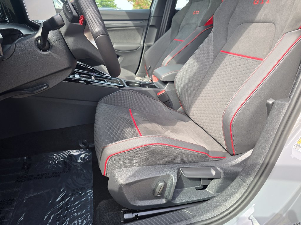 New 2026 Volkswagen GTI SE FWD image 21