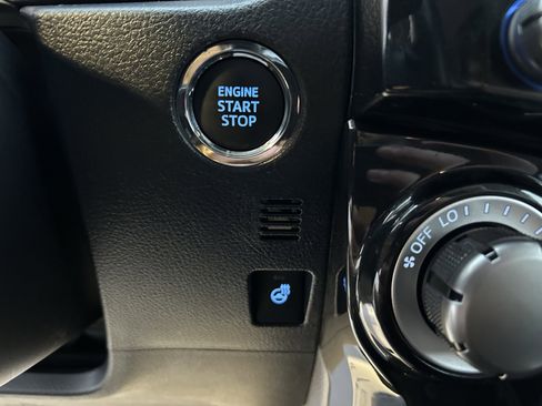 Certified 2024 Toyota 4Runner TRD Off-Road Premium image 27